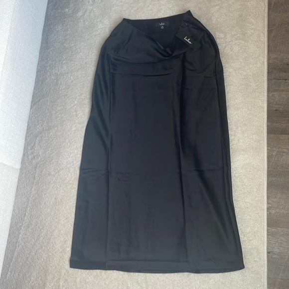Brand new satin black midi skirt - Picture 1 of 2